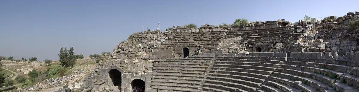 Gadara — archaeological / architectural site