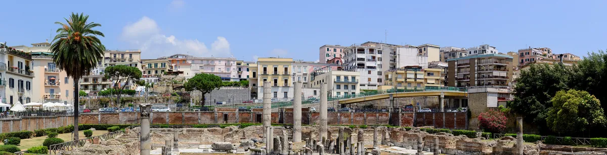 Puteoli — archaeological / architectural site
